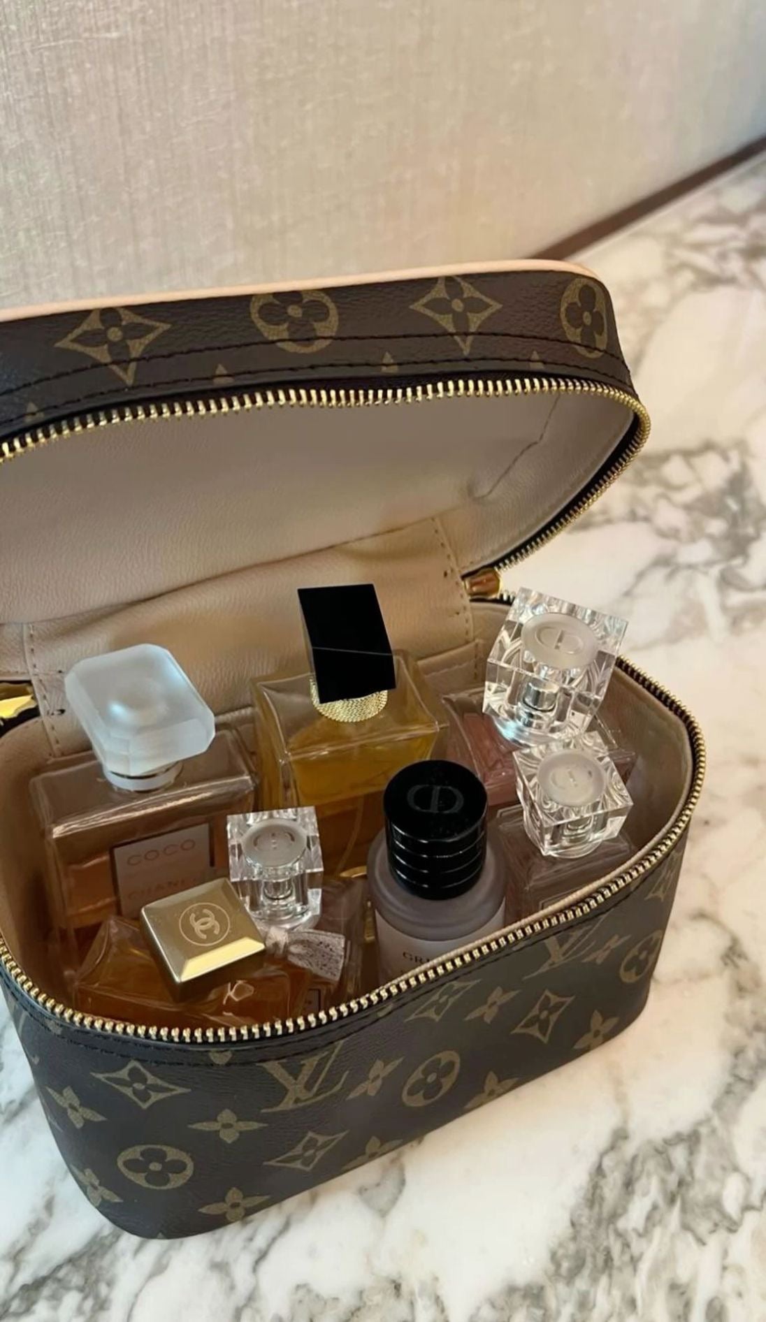 Nice BB vanity LV Size M